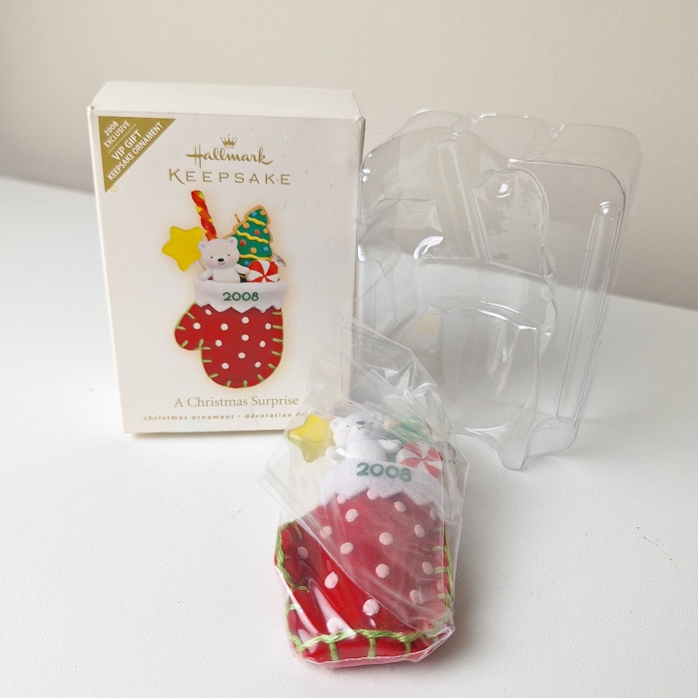 Hallmark Keepsake Ornament 2008 A Christmas Surprise stocking VIP gift mitten